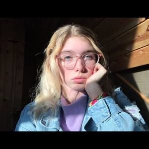 Meet your Posher, Whitney